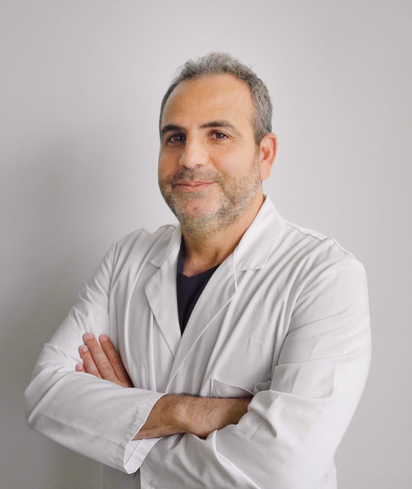 Portrait du Dr Wassim Badiou, gynécologue-obstétricien
